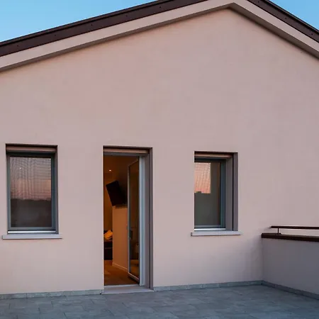 Alloggi Celly Con Aria Condizionata E Terrazzo * San Vendemiano