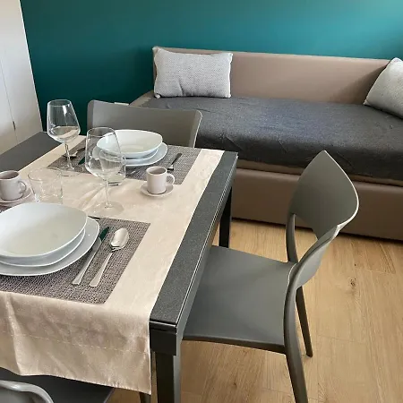 Apartment Alloggi Celly Con Aria Condizionata E Terrazzo