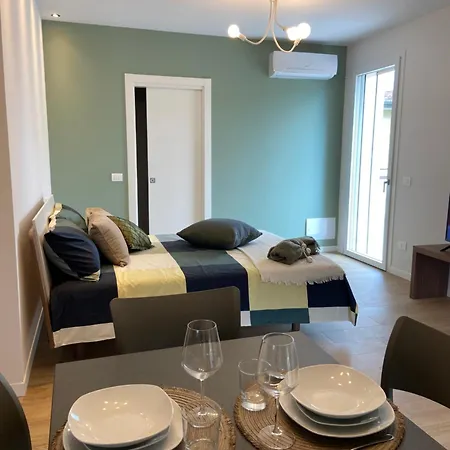 Apartment Alloggi Celly Con Aria Condizionata E Terrazzo