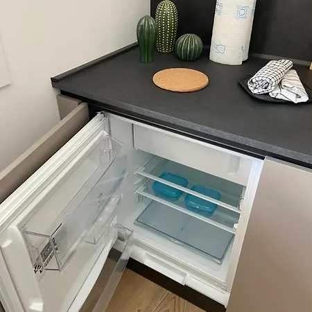 Apartment Alloggi Celly Con Aria Condizionata E Terrazzo *